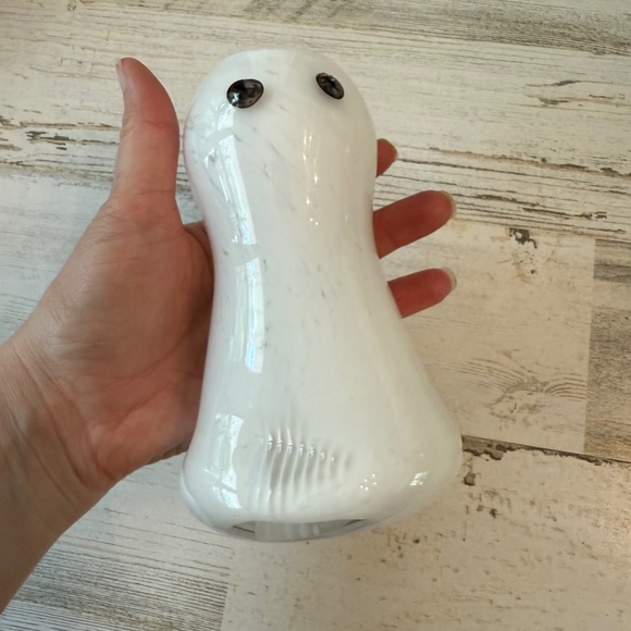 Blown Glass Handblown Art Glass White Ghost Vase Halloween Decor - Picture 11 of 16